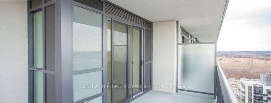 2545 Simcoe Street Unit 306 photo 15