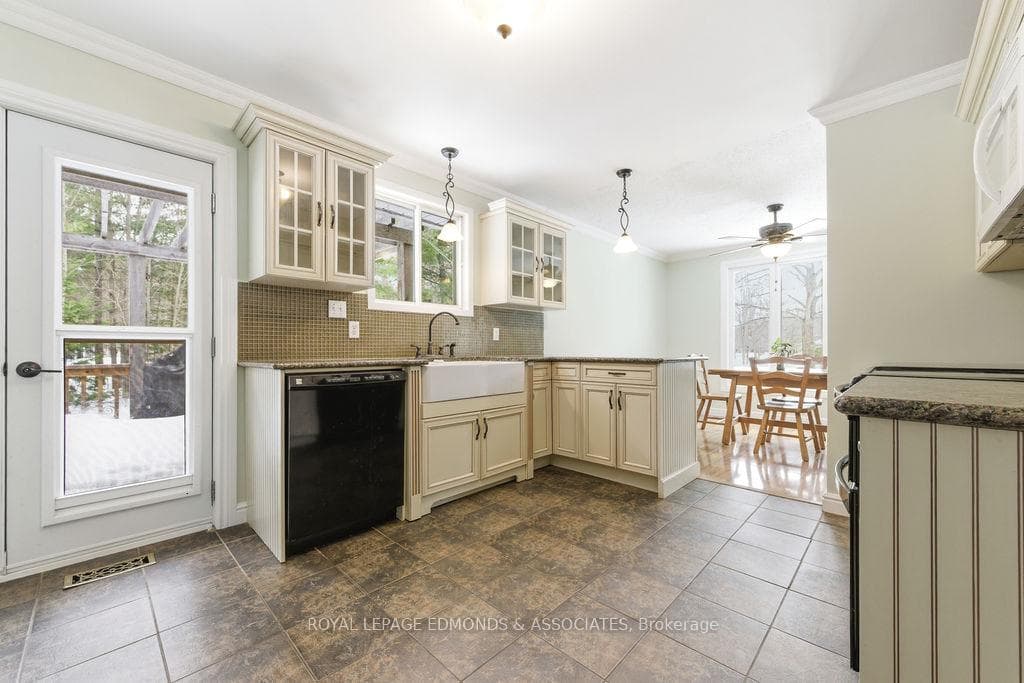 15 Mckay Street photo 23