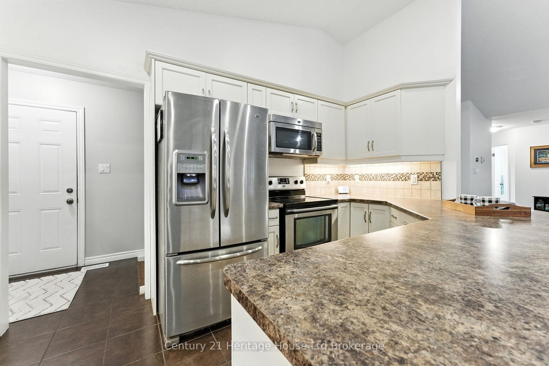 107 Applewood Street photo 19