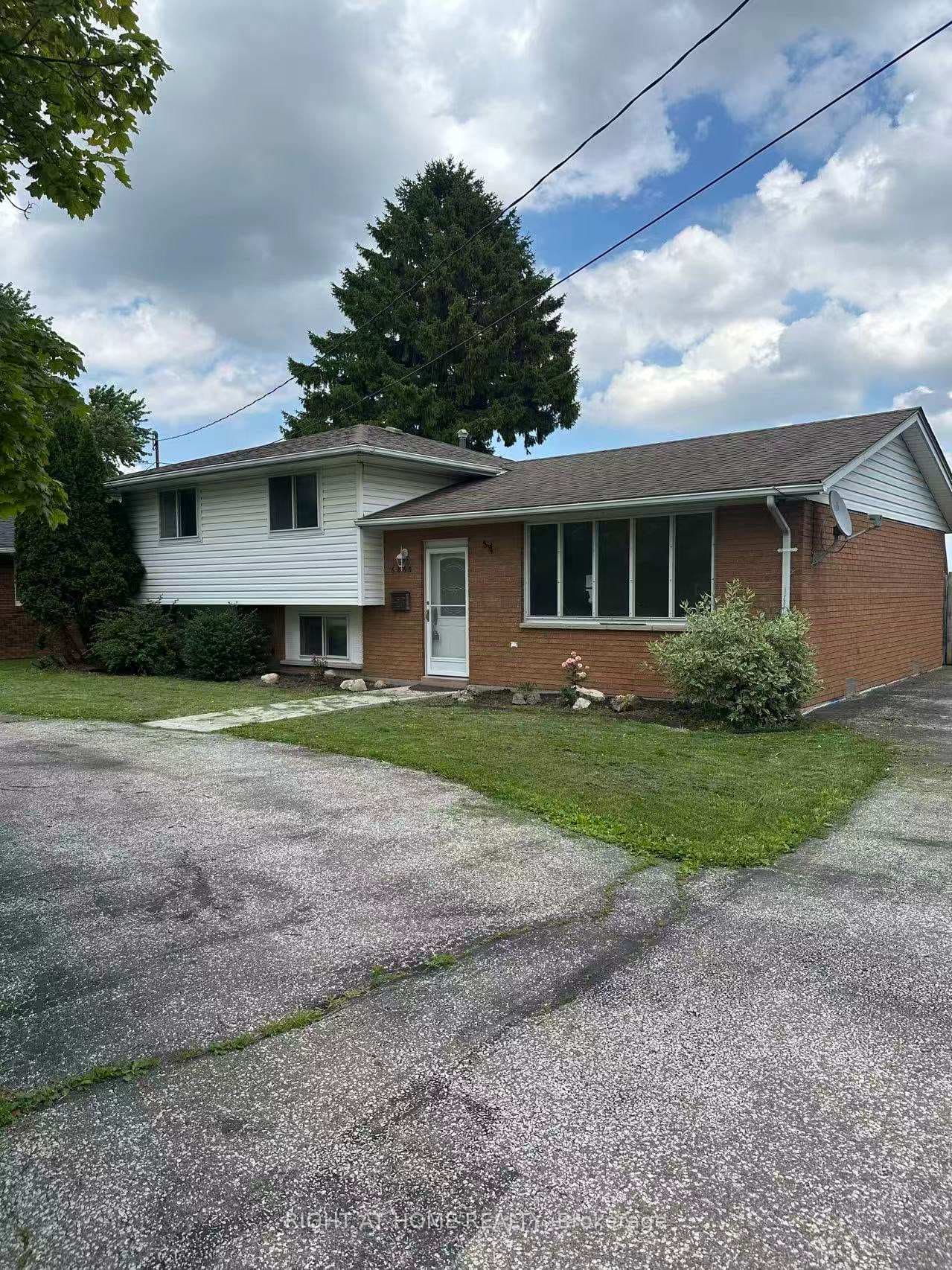 6860 MALDEN Road photo 2