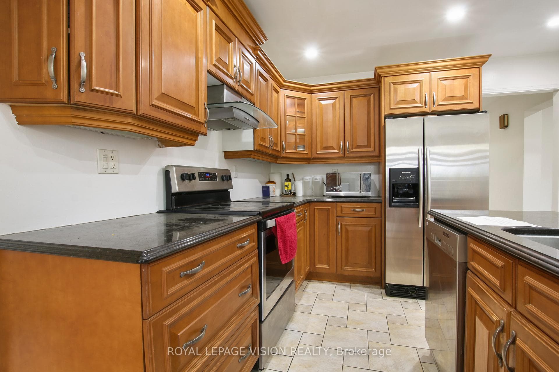 123 Chesham Avenue photo 12