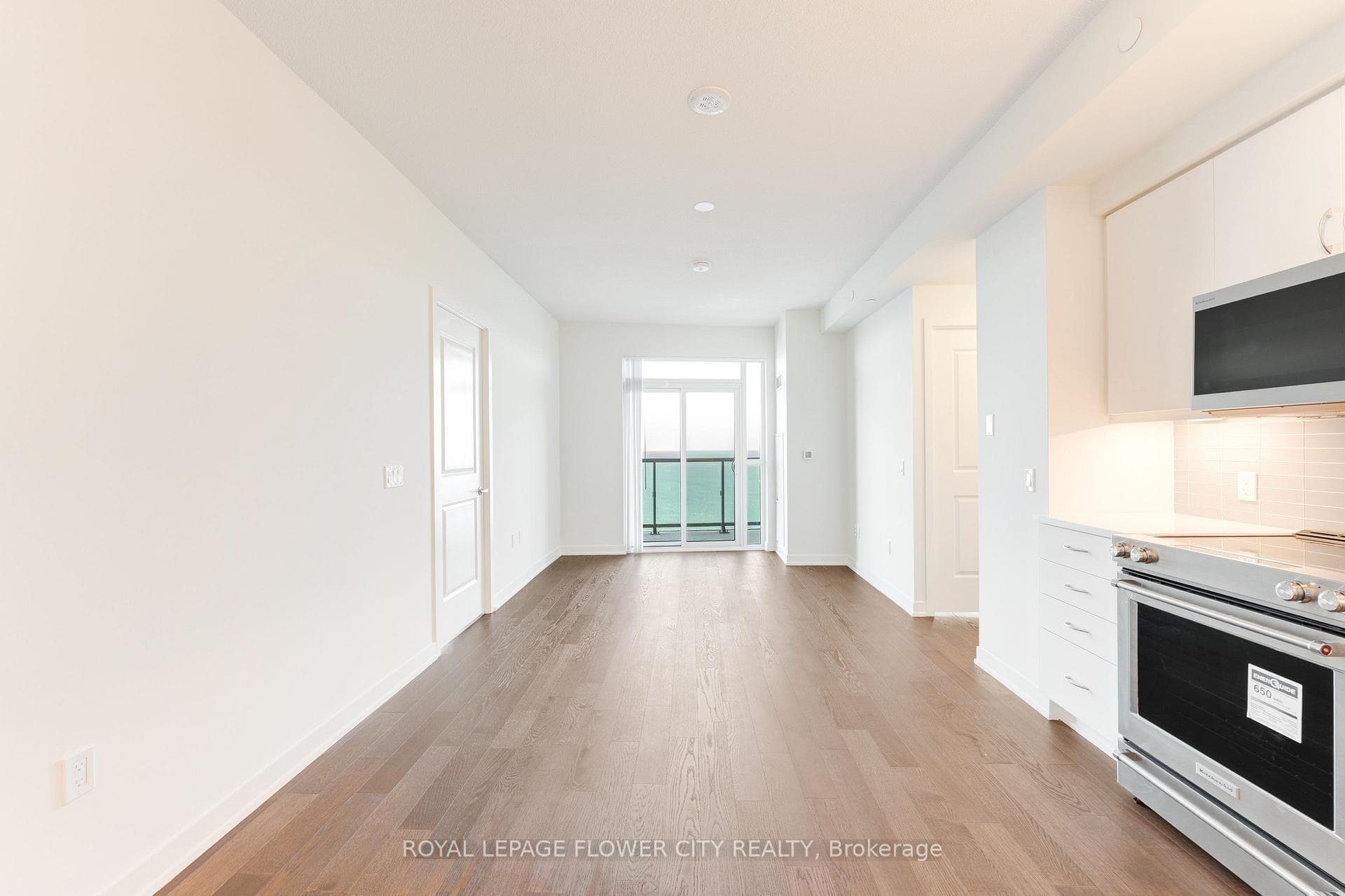 38 Annie Craig Drive Unit PH404 photo 10