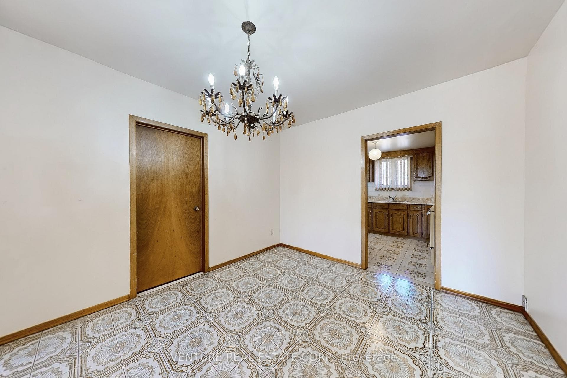 118 Winston Park Boulevard photo 12