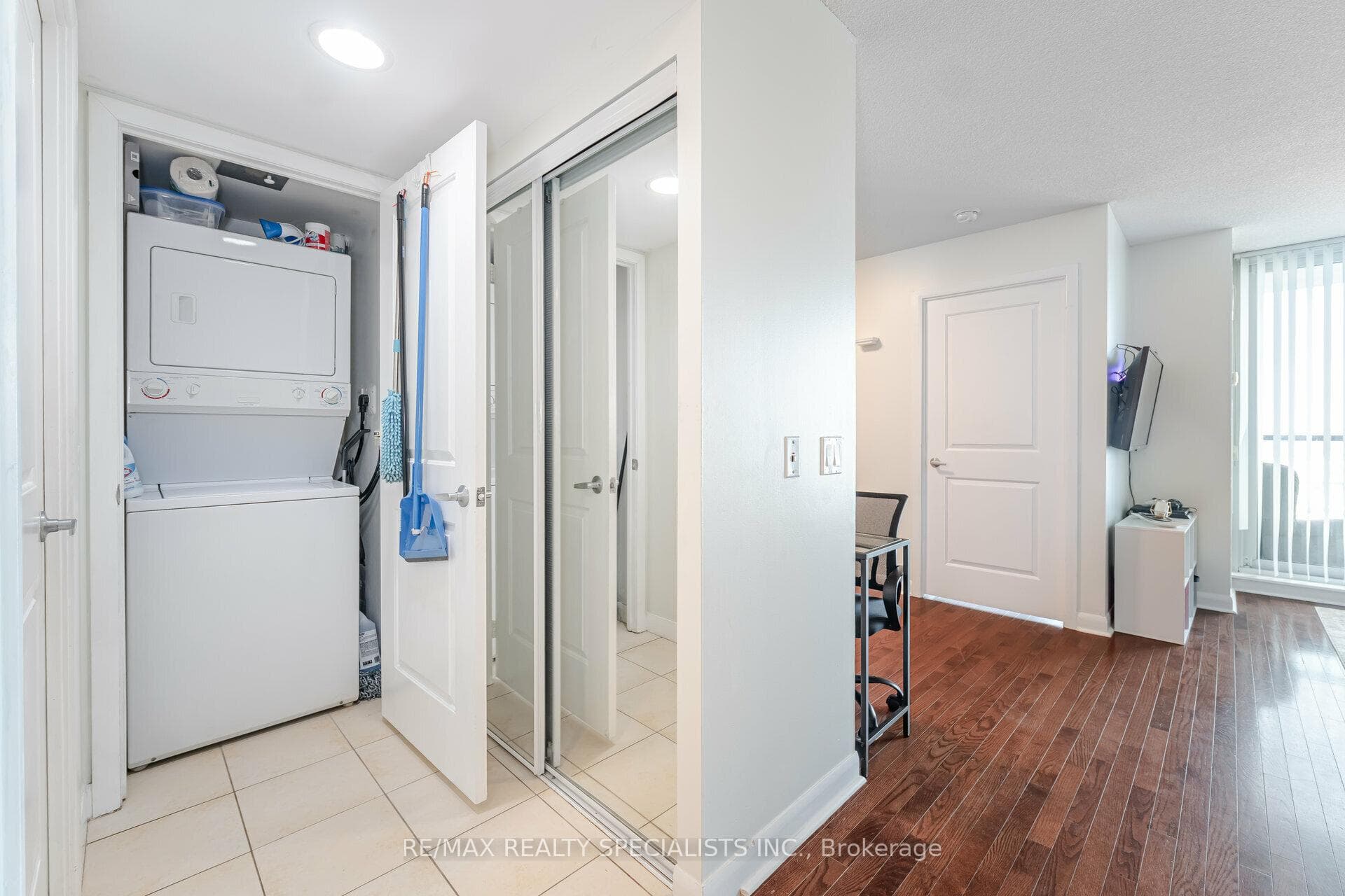 235 Sherway Gardens Road Unit 1609 photo 25