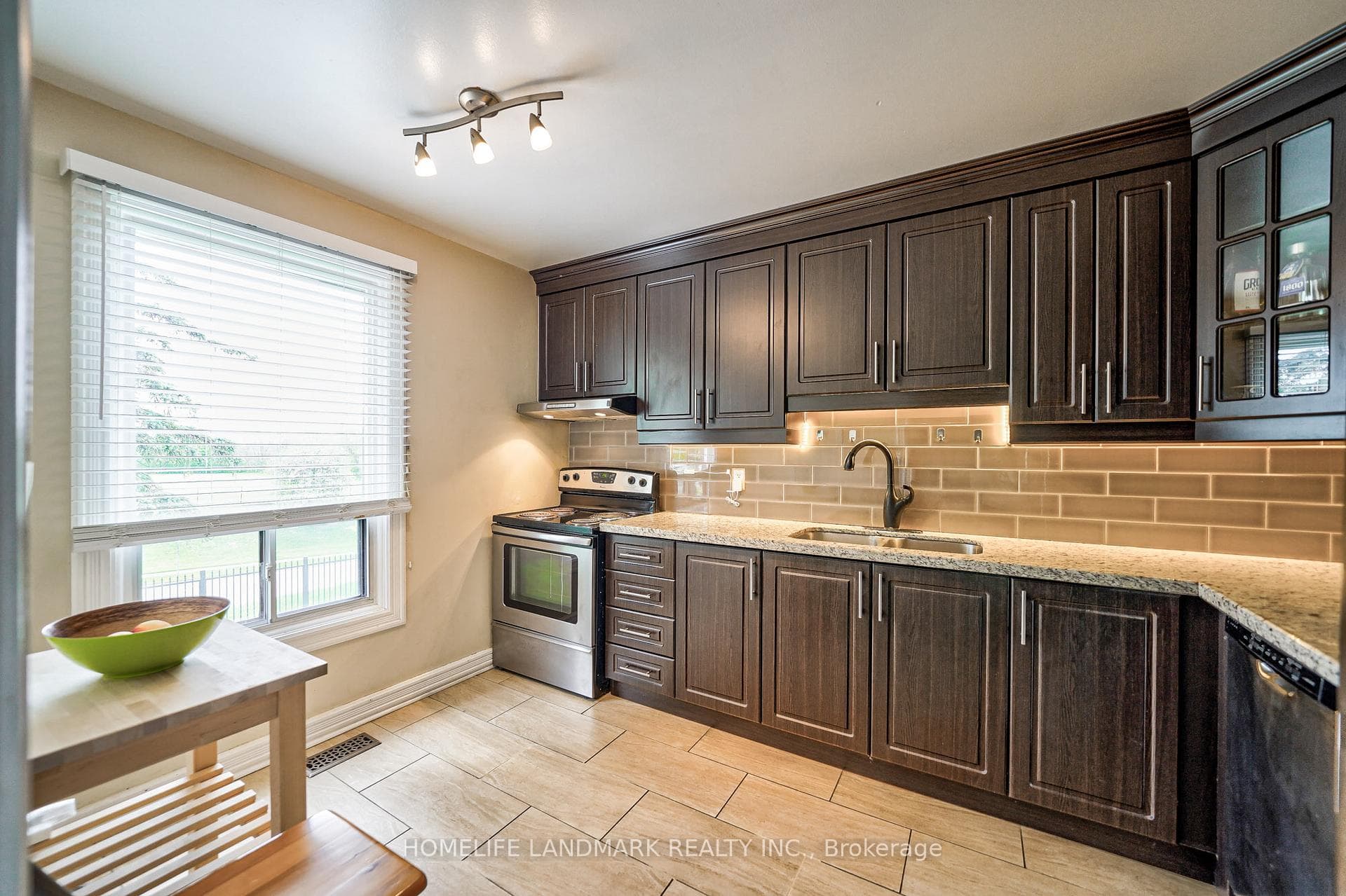 765 Oklahoma Drive Unit 6 photo 18