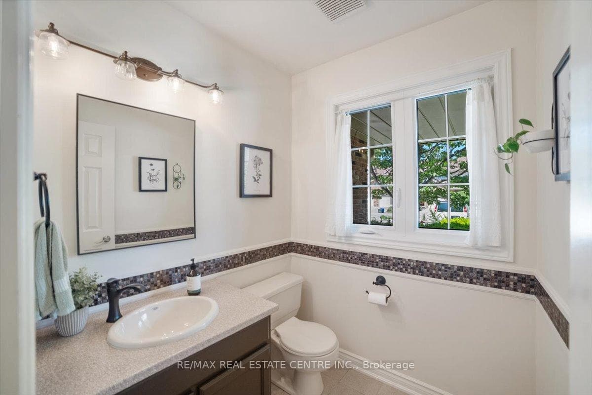 2720 Mewburn Road Unit Unit 18 photo 7
