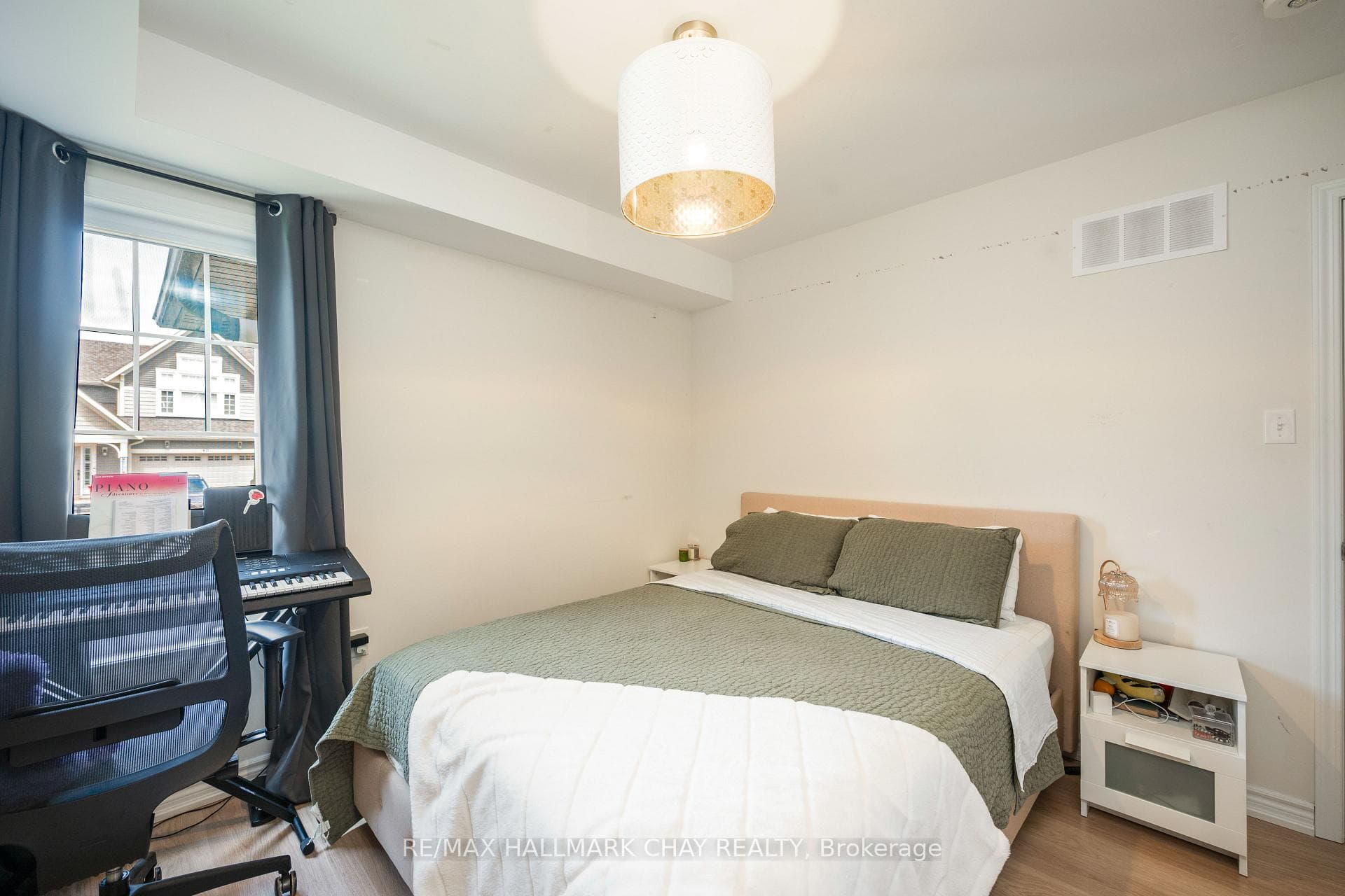 41 Masters Crescent photo 16