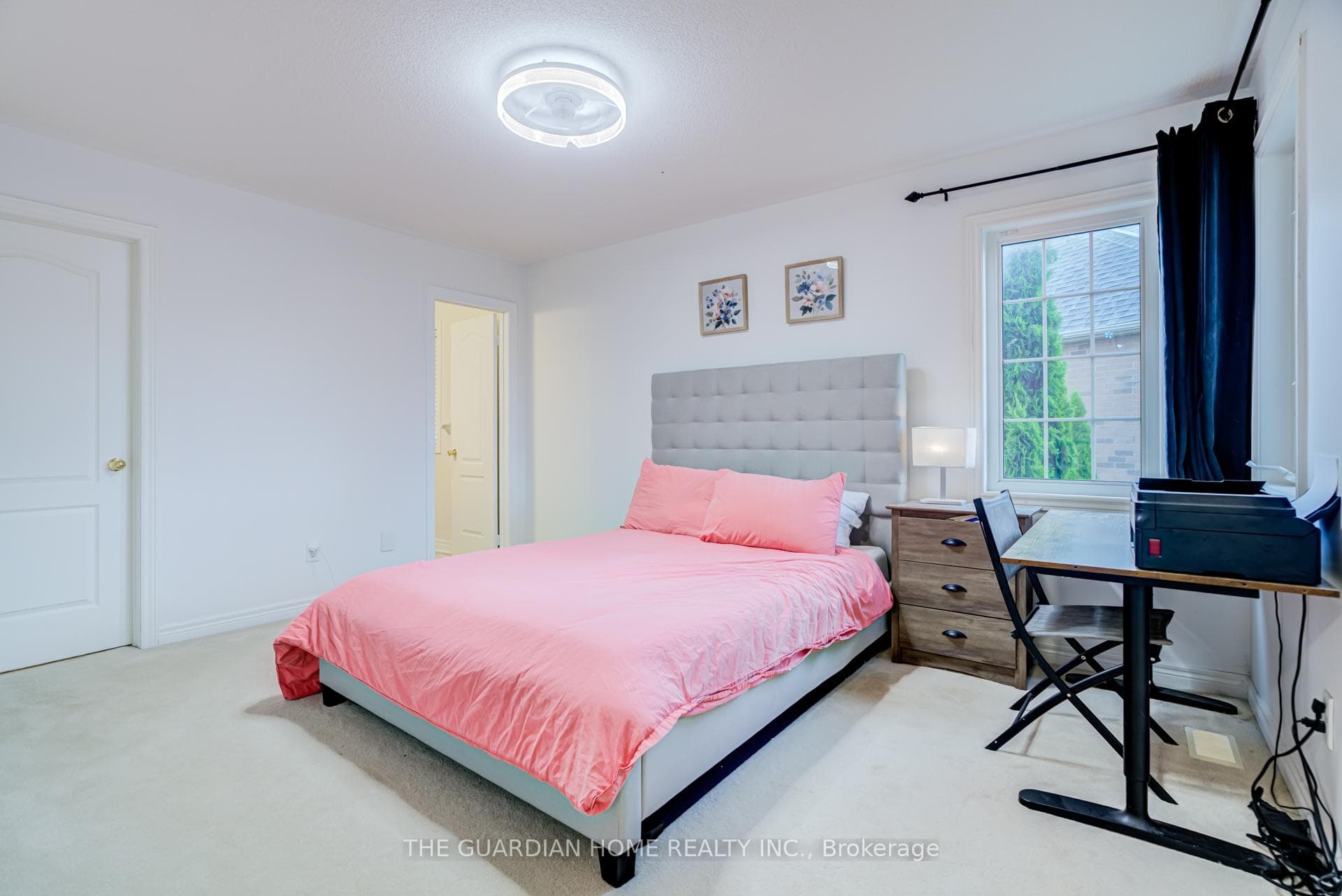 1214 Harlstone Crescent photo 37