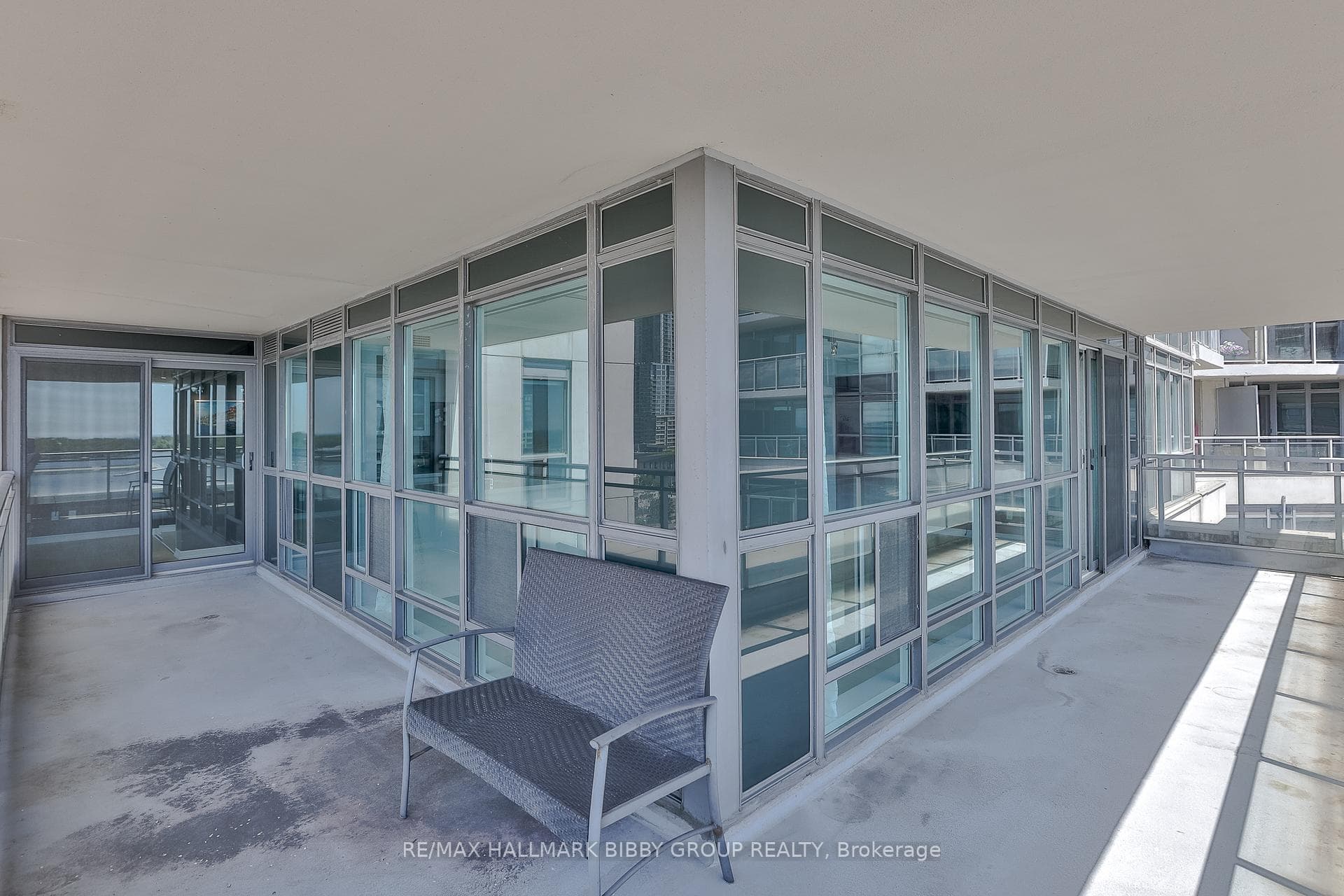 410 Queens Quay Unit 1103 photo 30