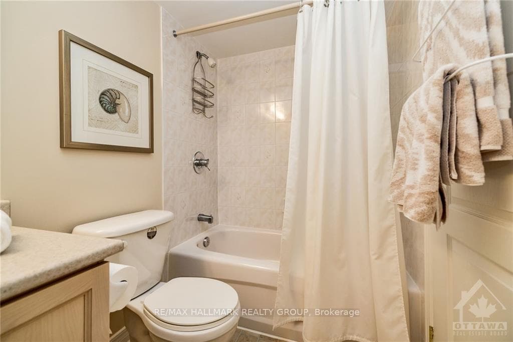 16 KINGBIRD Court photo 22