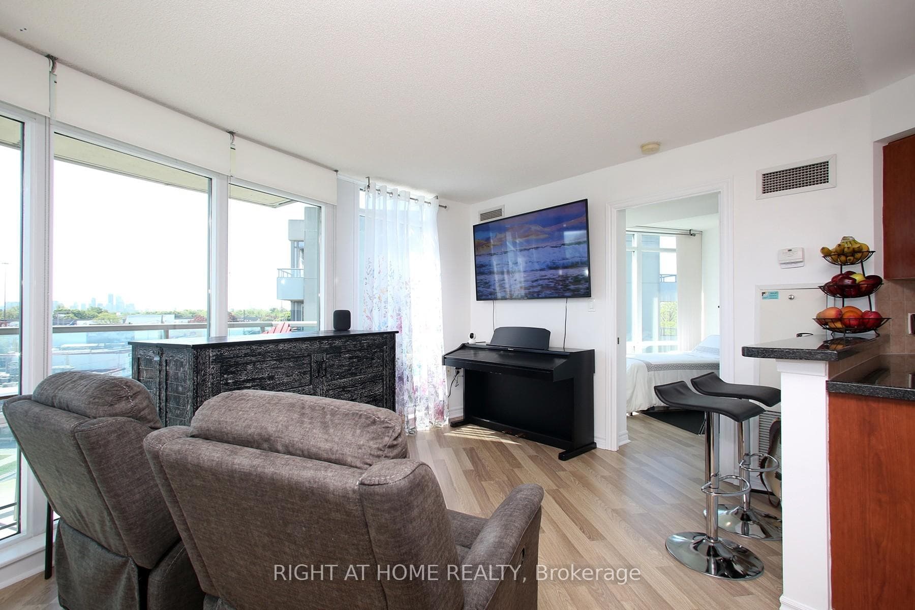 3830 Bathurst Street Unit 505 photo 11