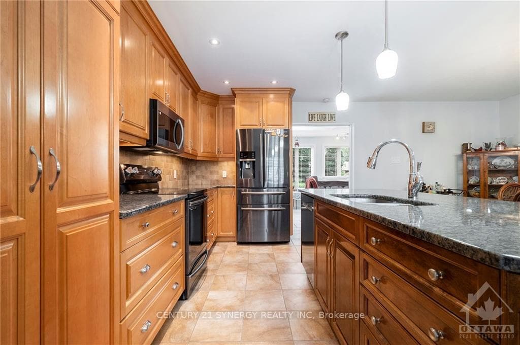 1530 BEACONFIELD Street photo 11