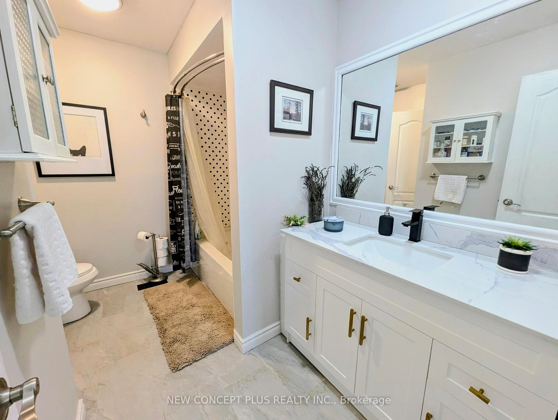 Main Floor Washroom