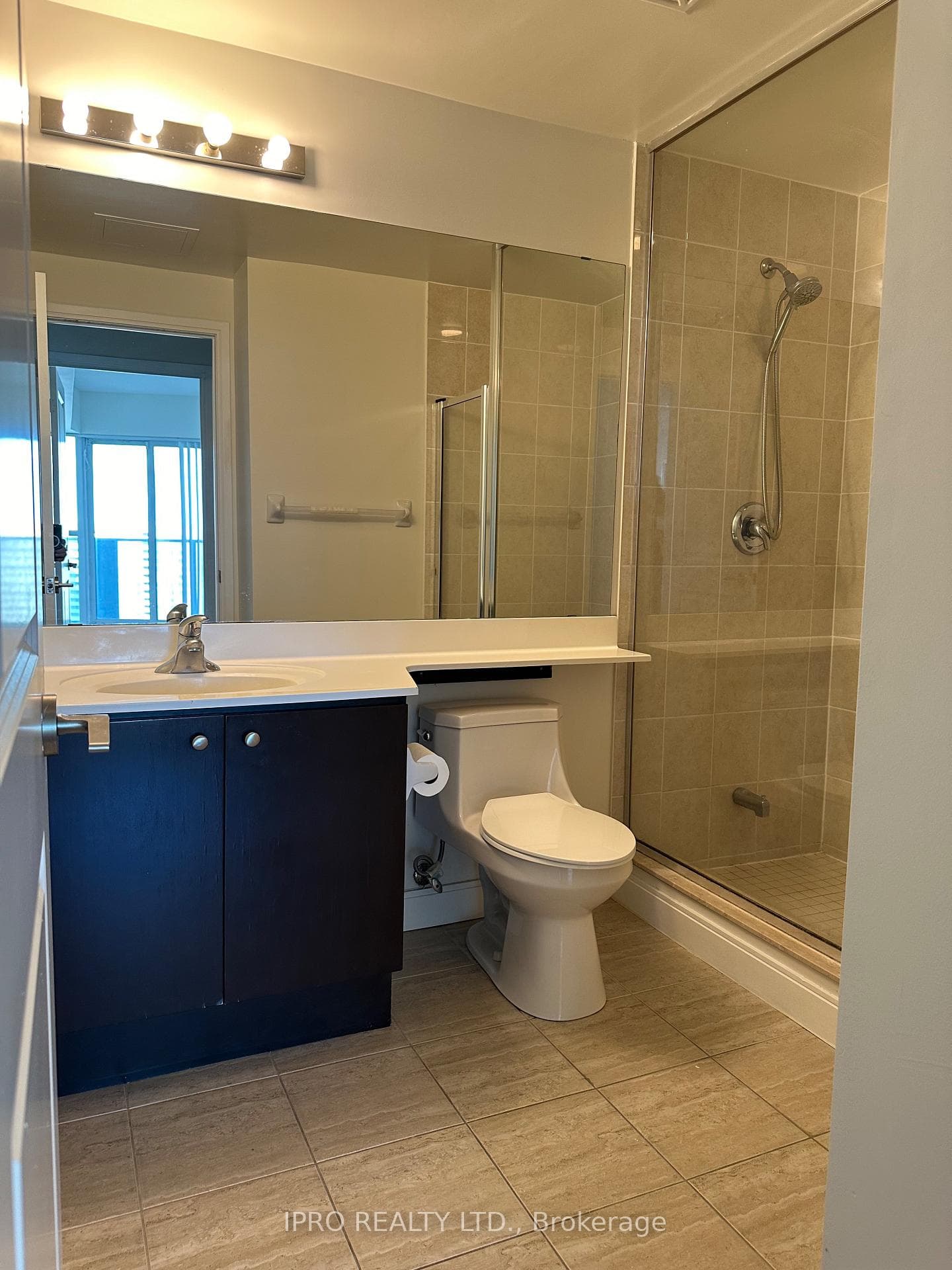 60 Absolute Avenue Unit 1508 photo 18