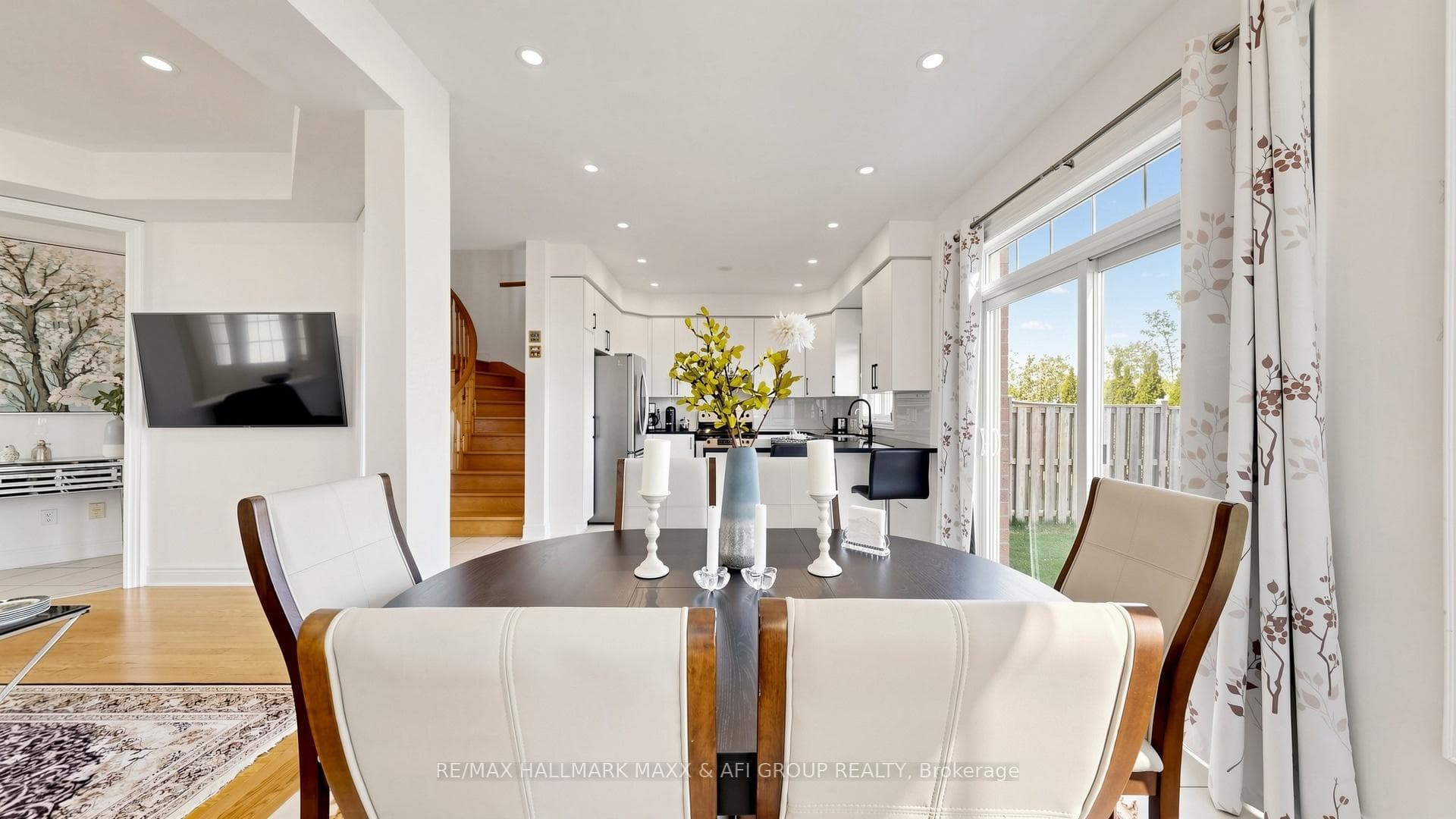 1 Vandervoort Drive photo 11