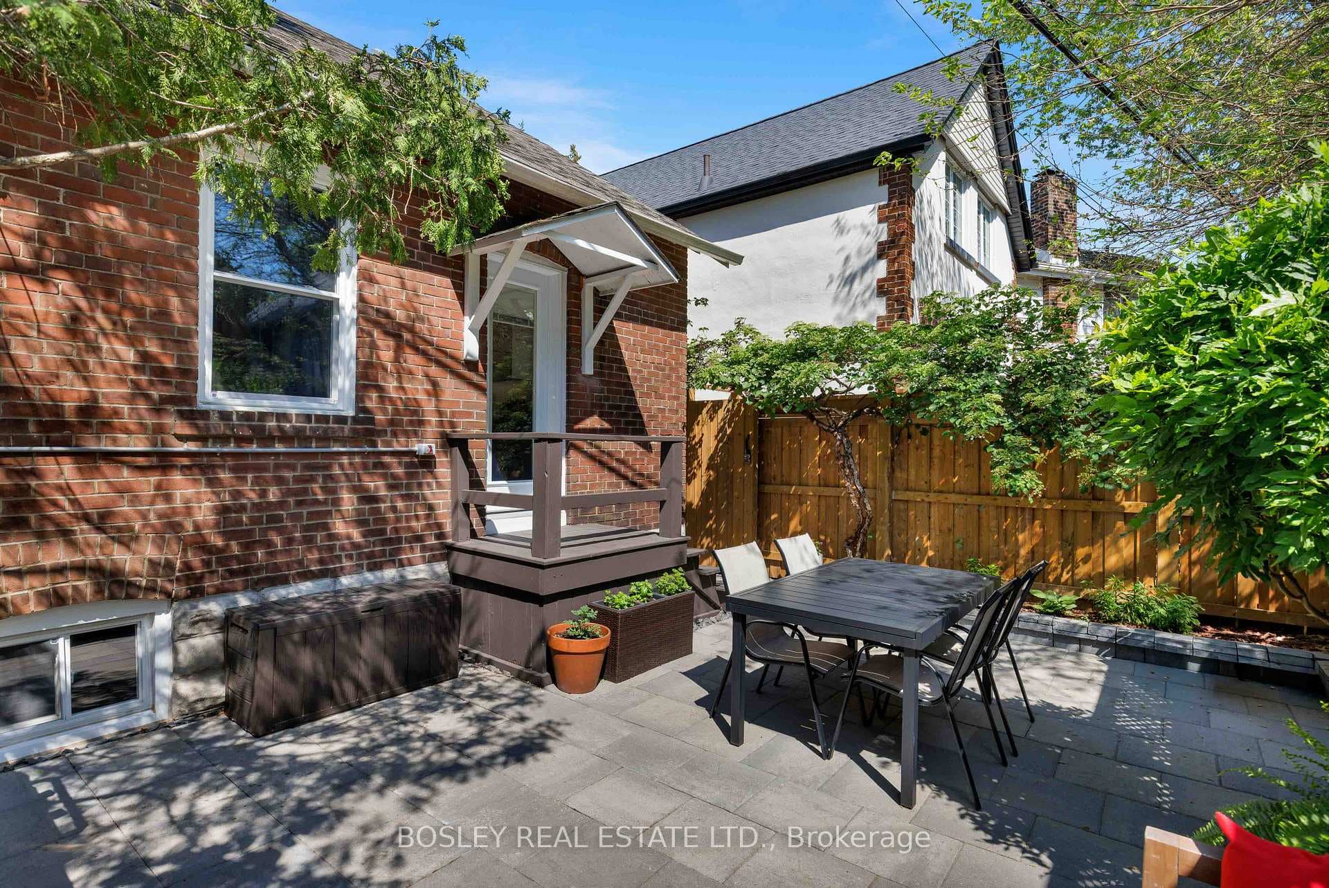 249 Gainsborough Road photo 36