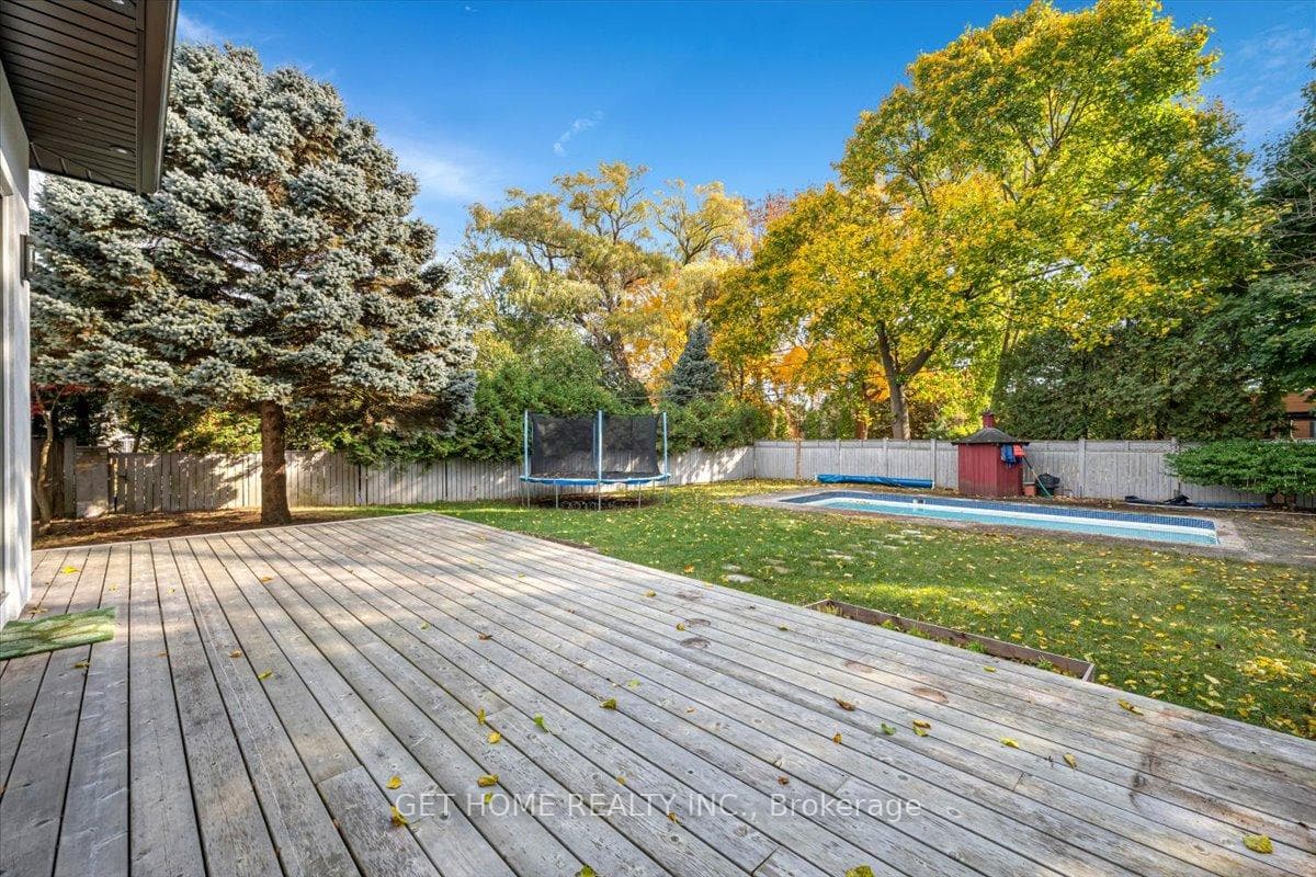 1362 Hixon Street photo 33