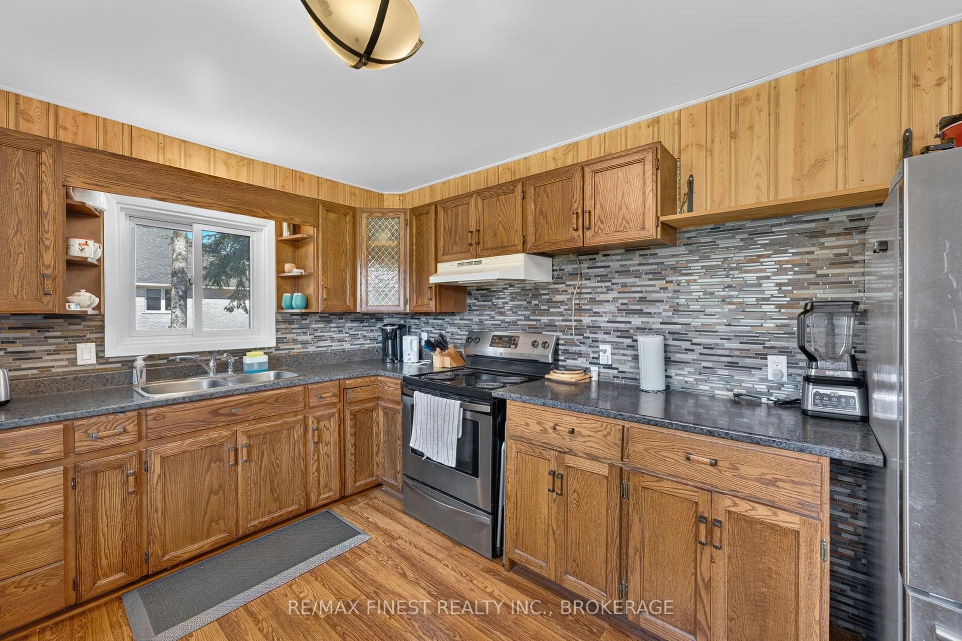 54 Bayview Drive photo 5