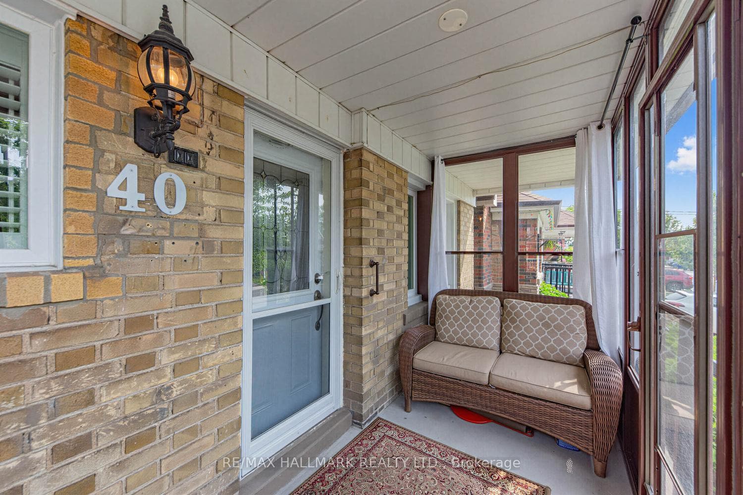 40 Bowie Avenue photo 3