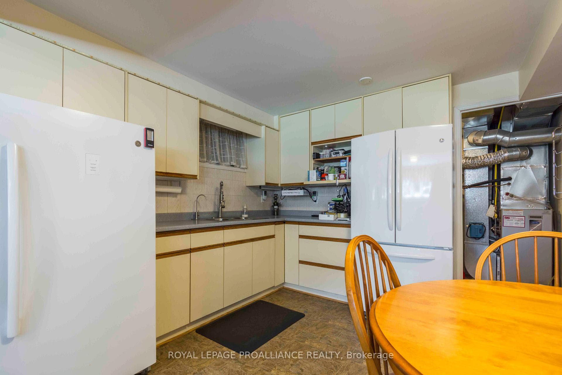 69 Farley Crescent photo 26