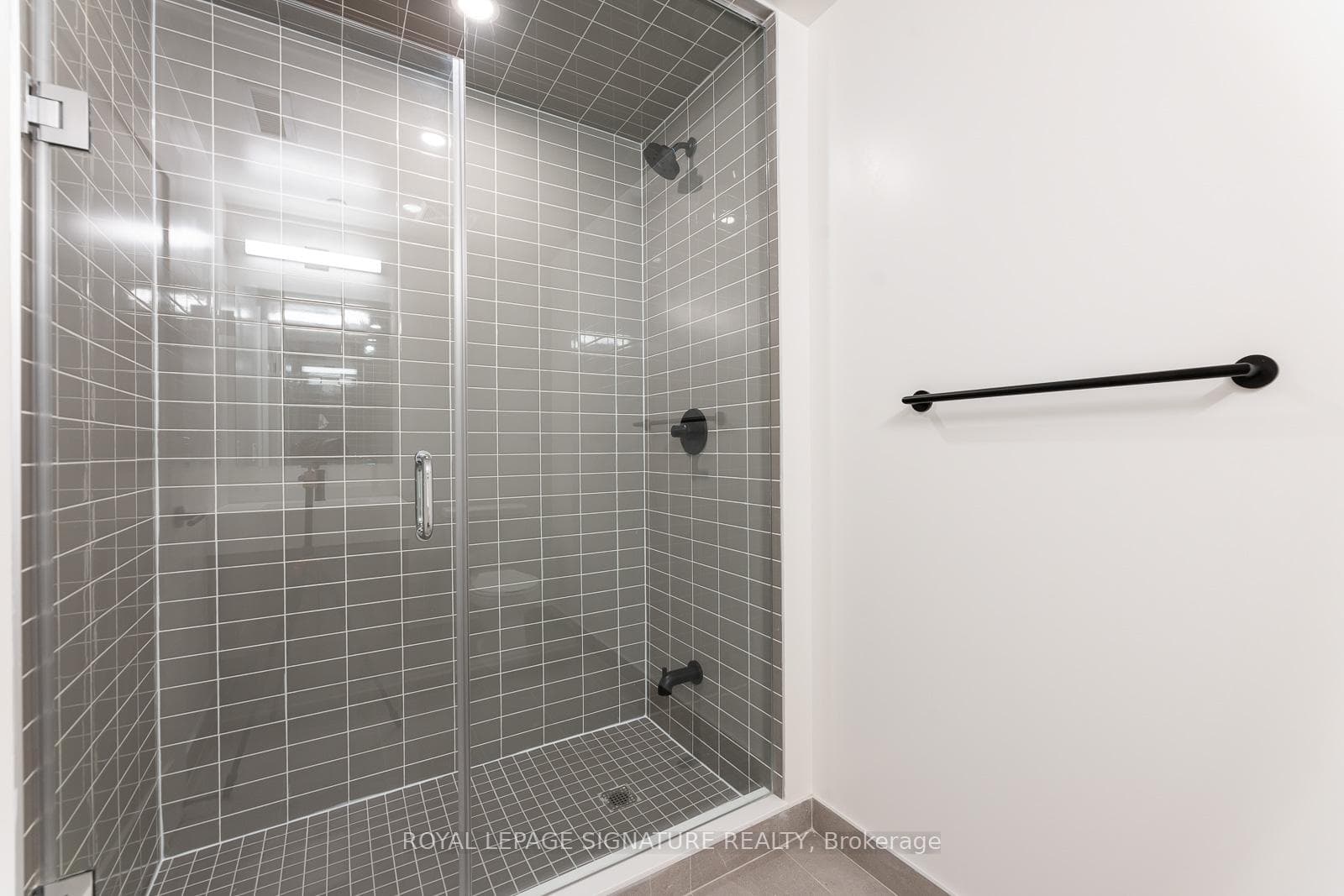 280 Dundas Street Unit 513 photo 6