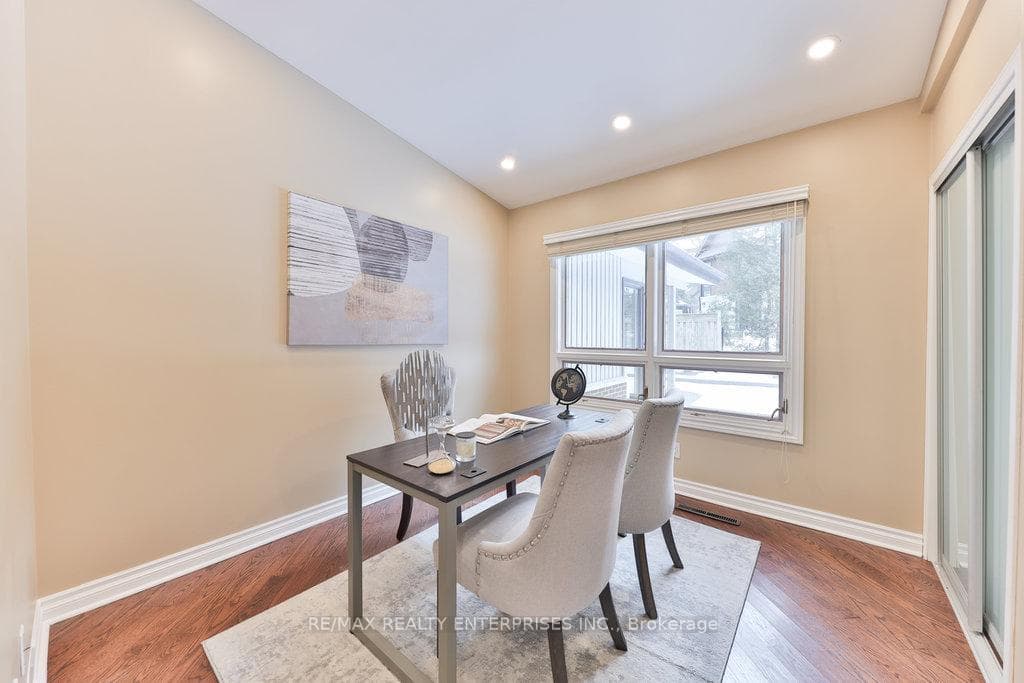 438 Temagami Crescent photo 23
