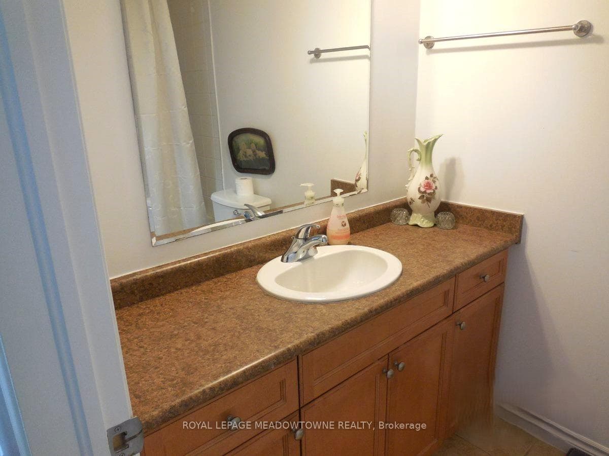 8 Harris Street Unit 320 photo 18