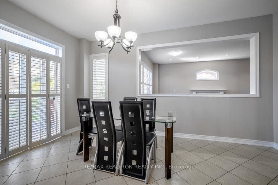 110 Riverwalk Drive photo 12