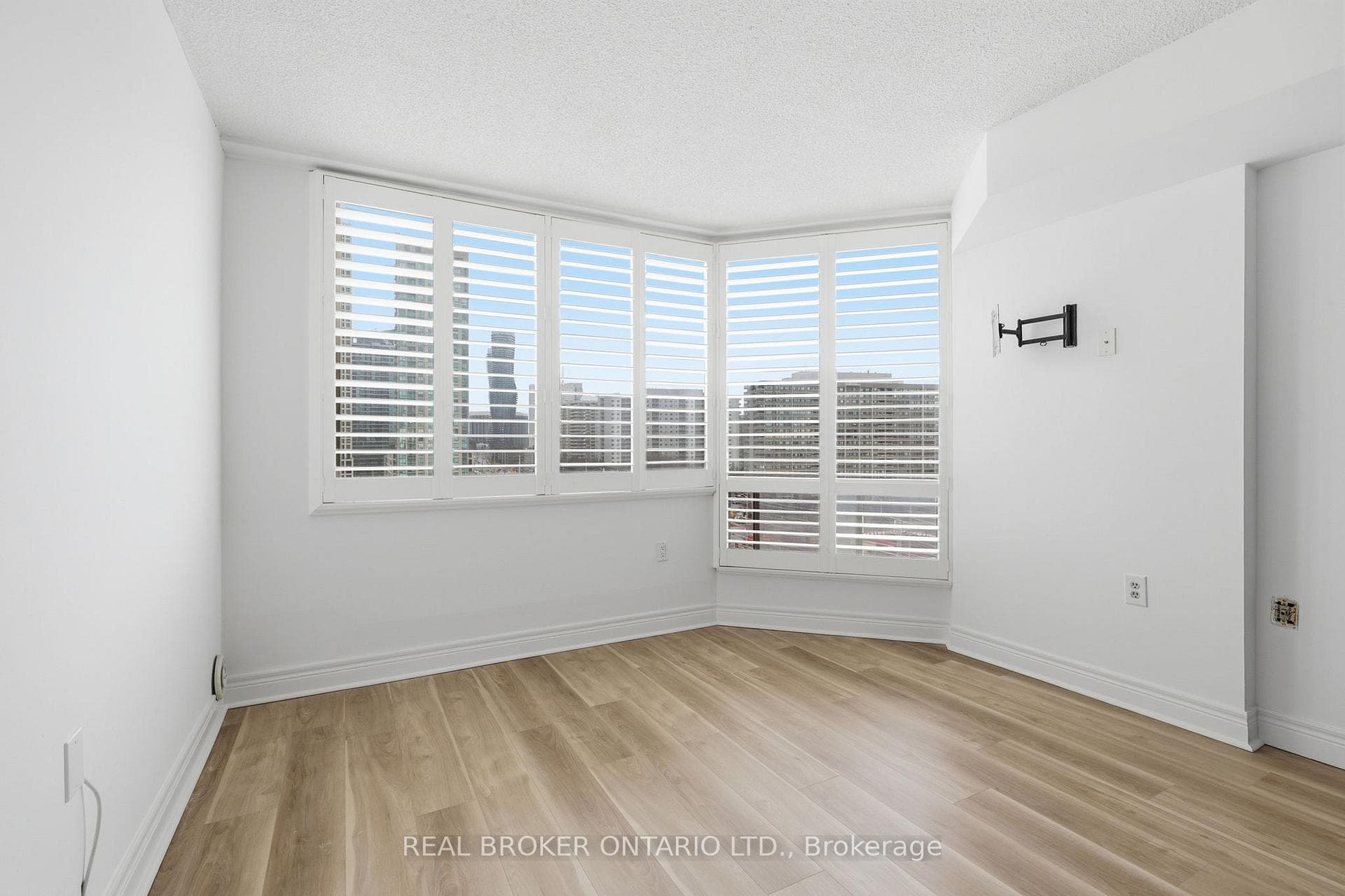 25 Fairview Road Unit 1103 photo 11