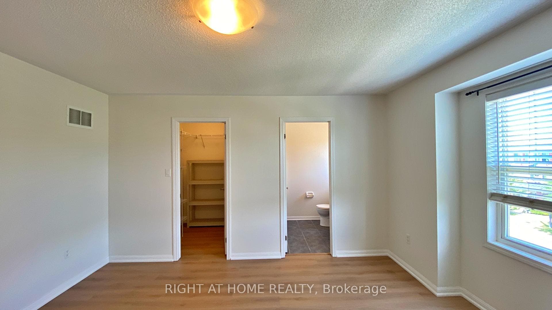 664 Holly Avenue photo 23