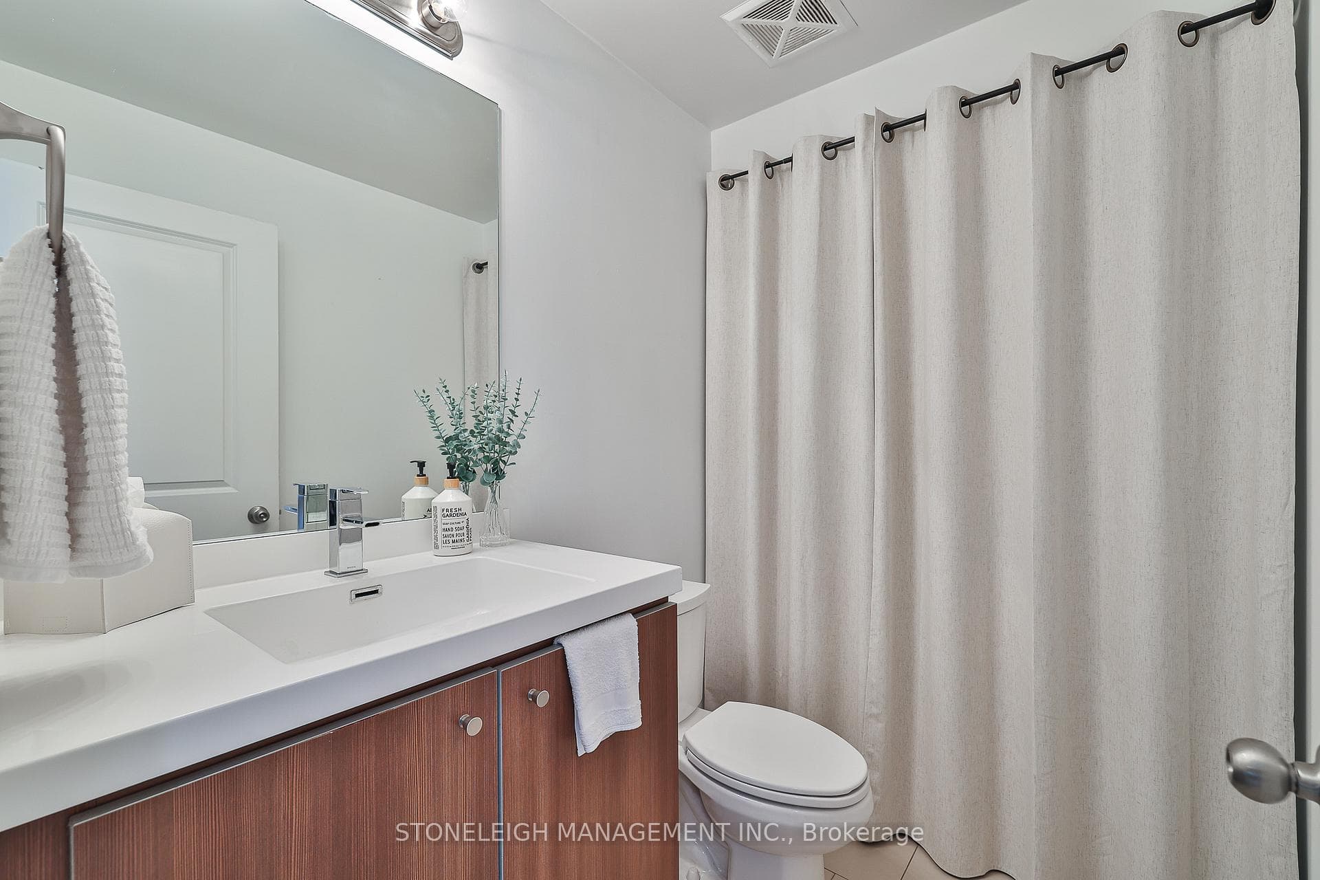 105 George Street Unit 1306 photo 30
