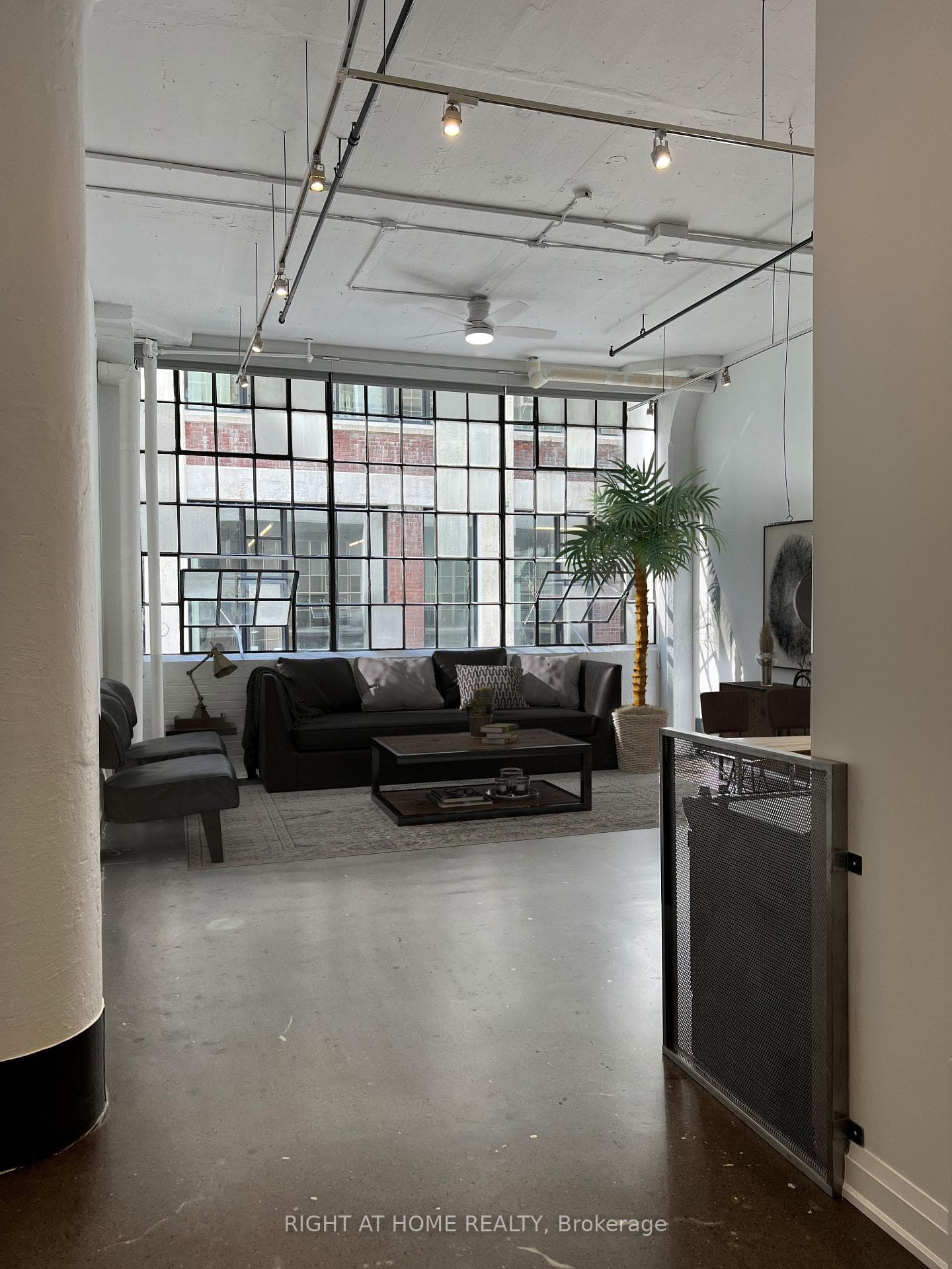 245 Carlaw Avenue Unit 210B photo 7