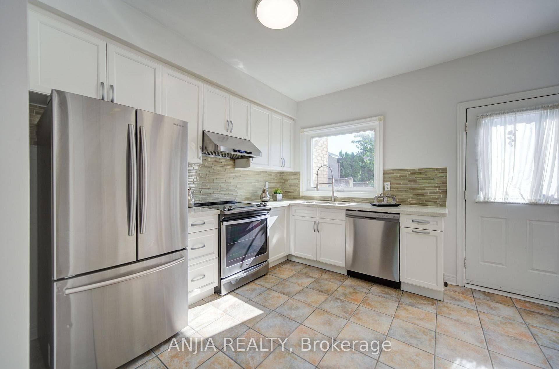 44 Pond Drive photo 14