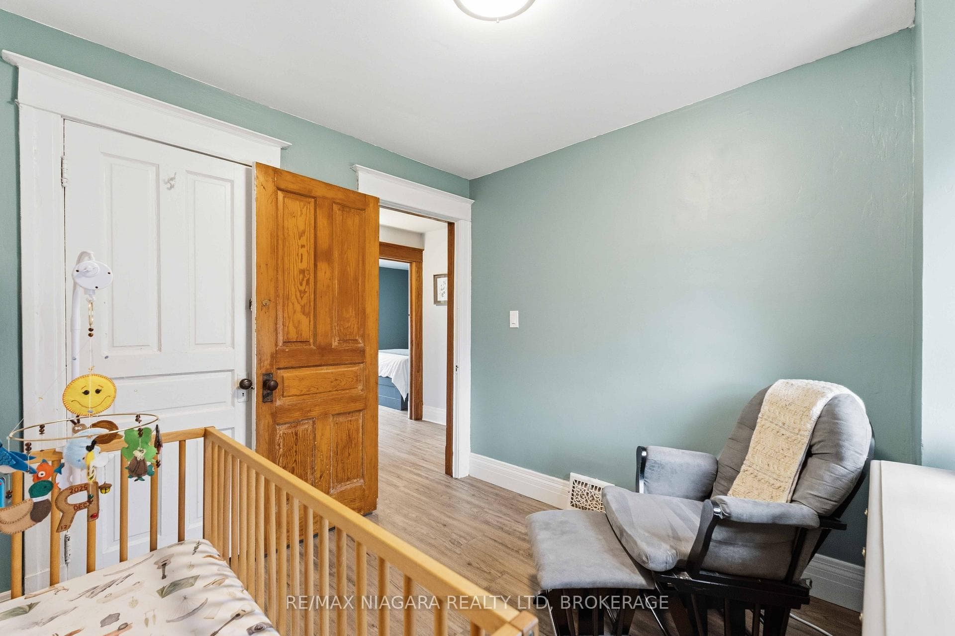 52 Berryman Avenue photo 16