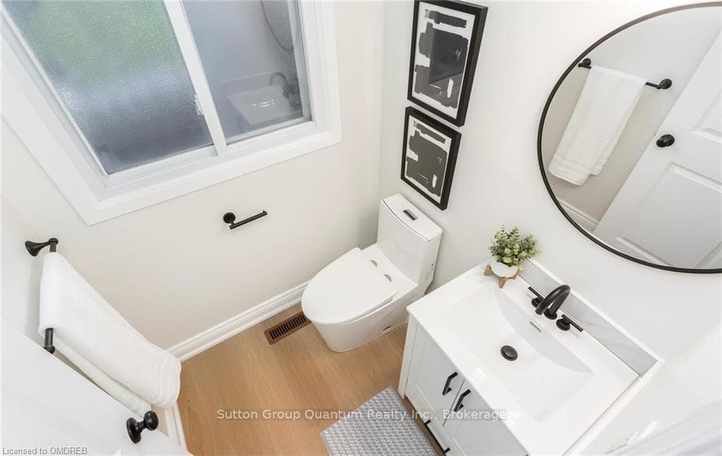 2516 MERRINGTON Crescent photo 14