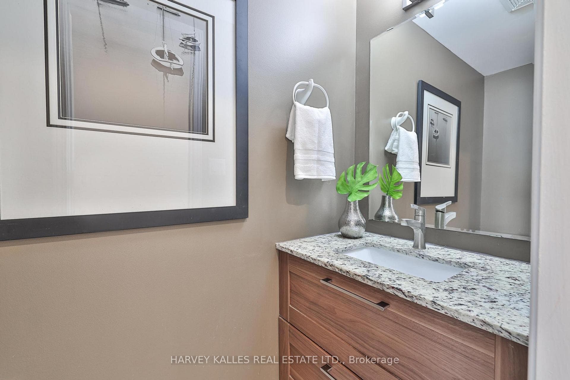 5980 Whitehorn Avenue Unit 30 photo 19