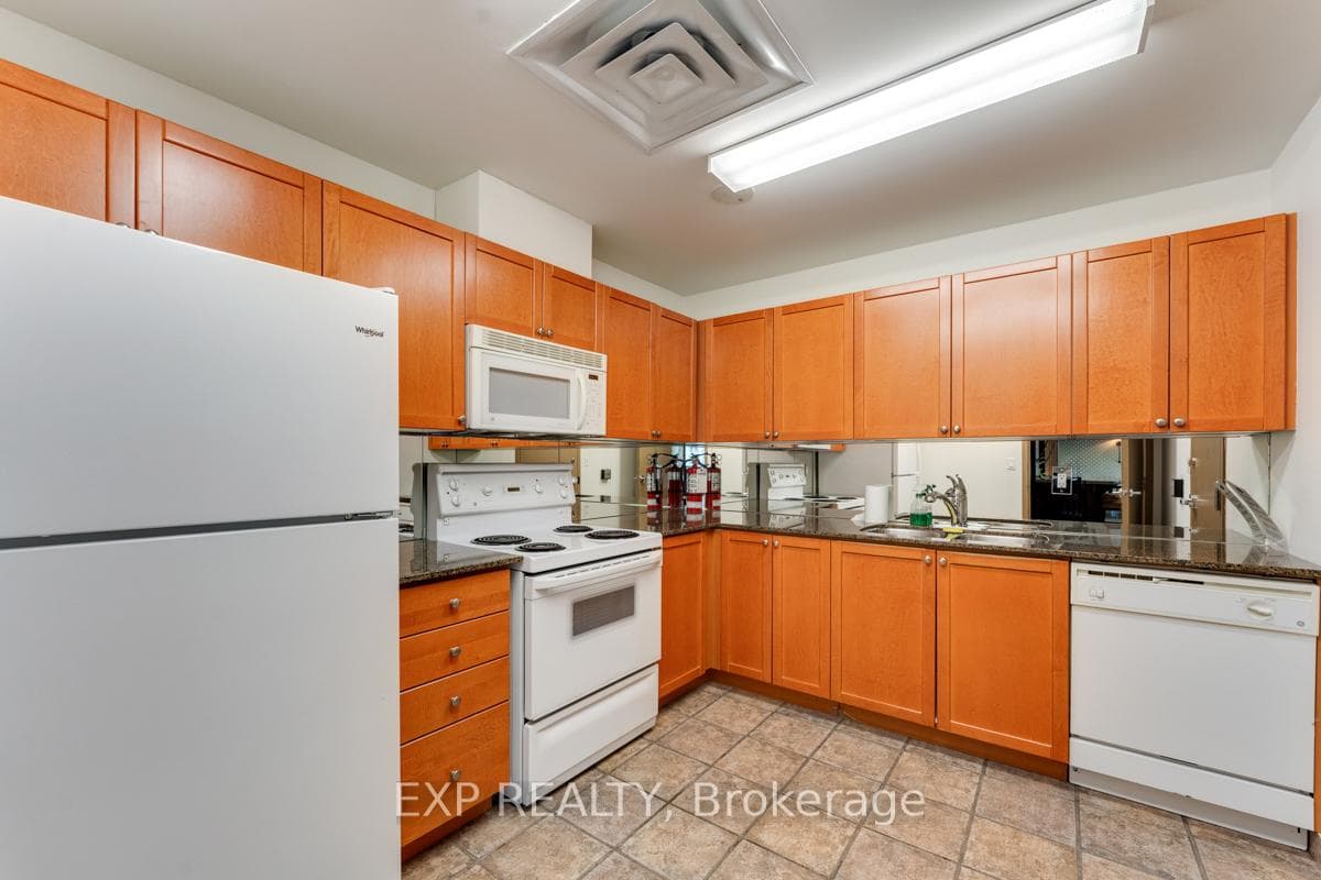188 Doris Avenue Unit 112 photo 30