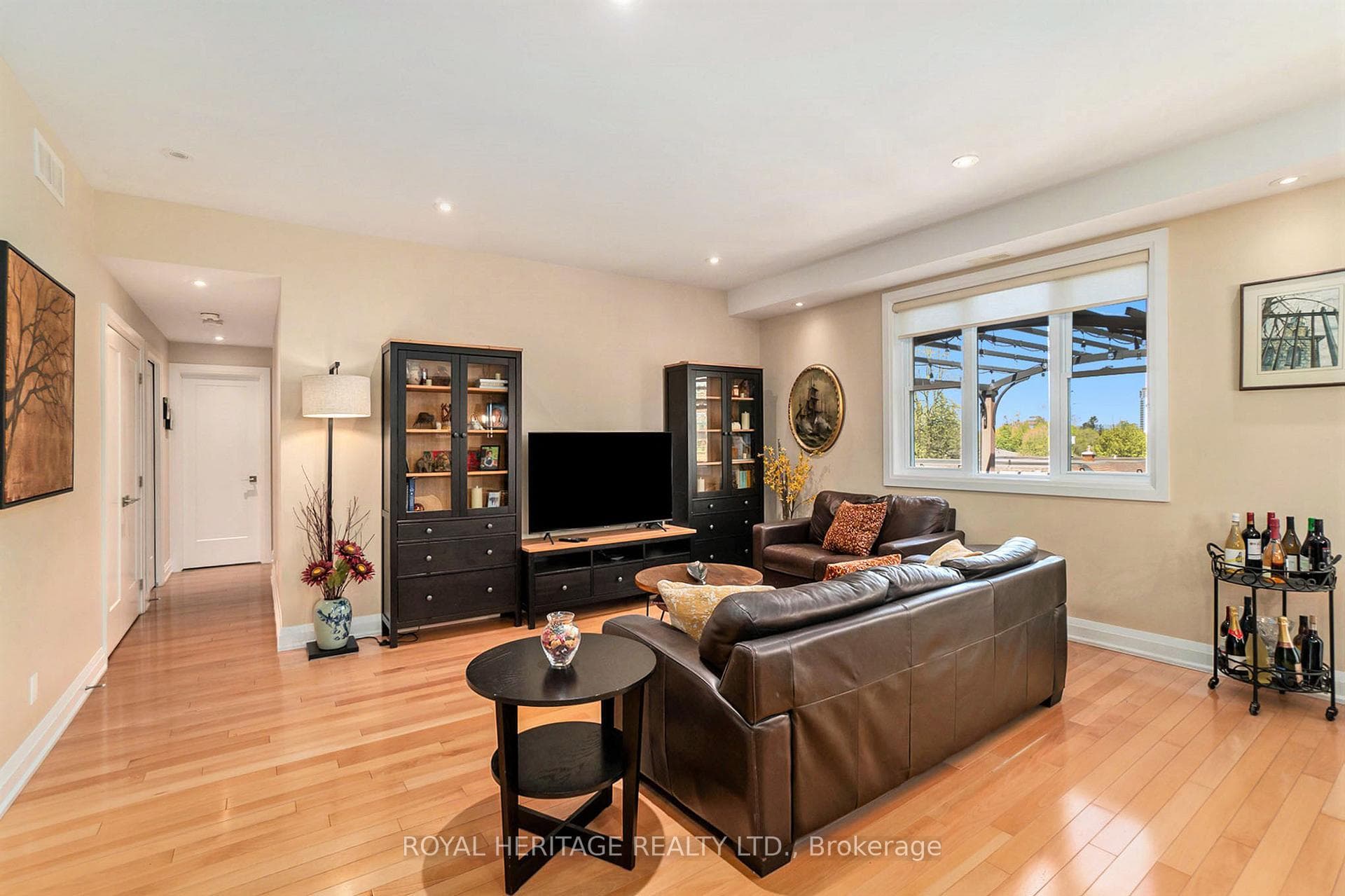 155 Clare Street photo 9