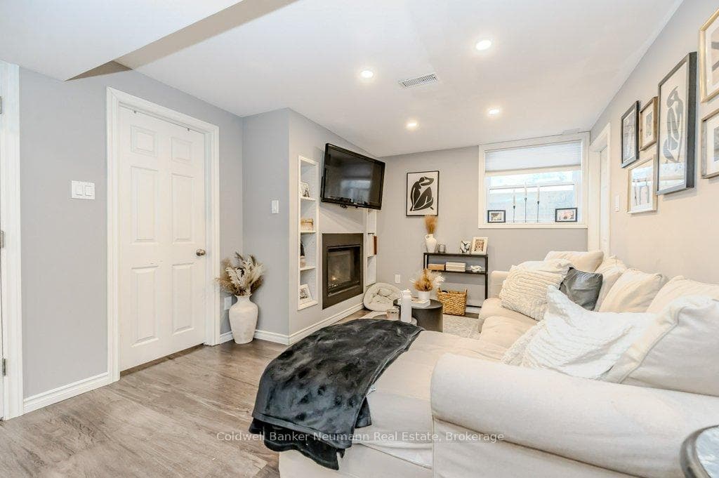 11 Yewholme Drive photo 29