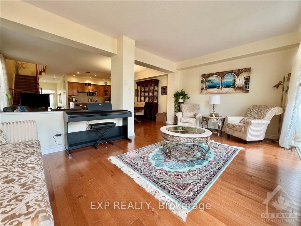 166 HAWKESWOOD Drive photo 13