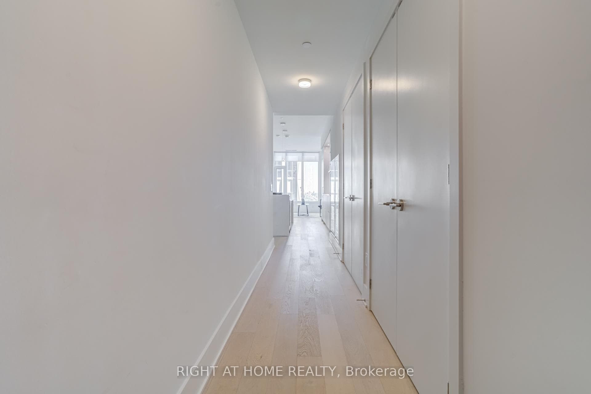 11 Yorkville Avenue Unit 2906 photo 6