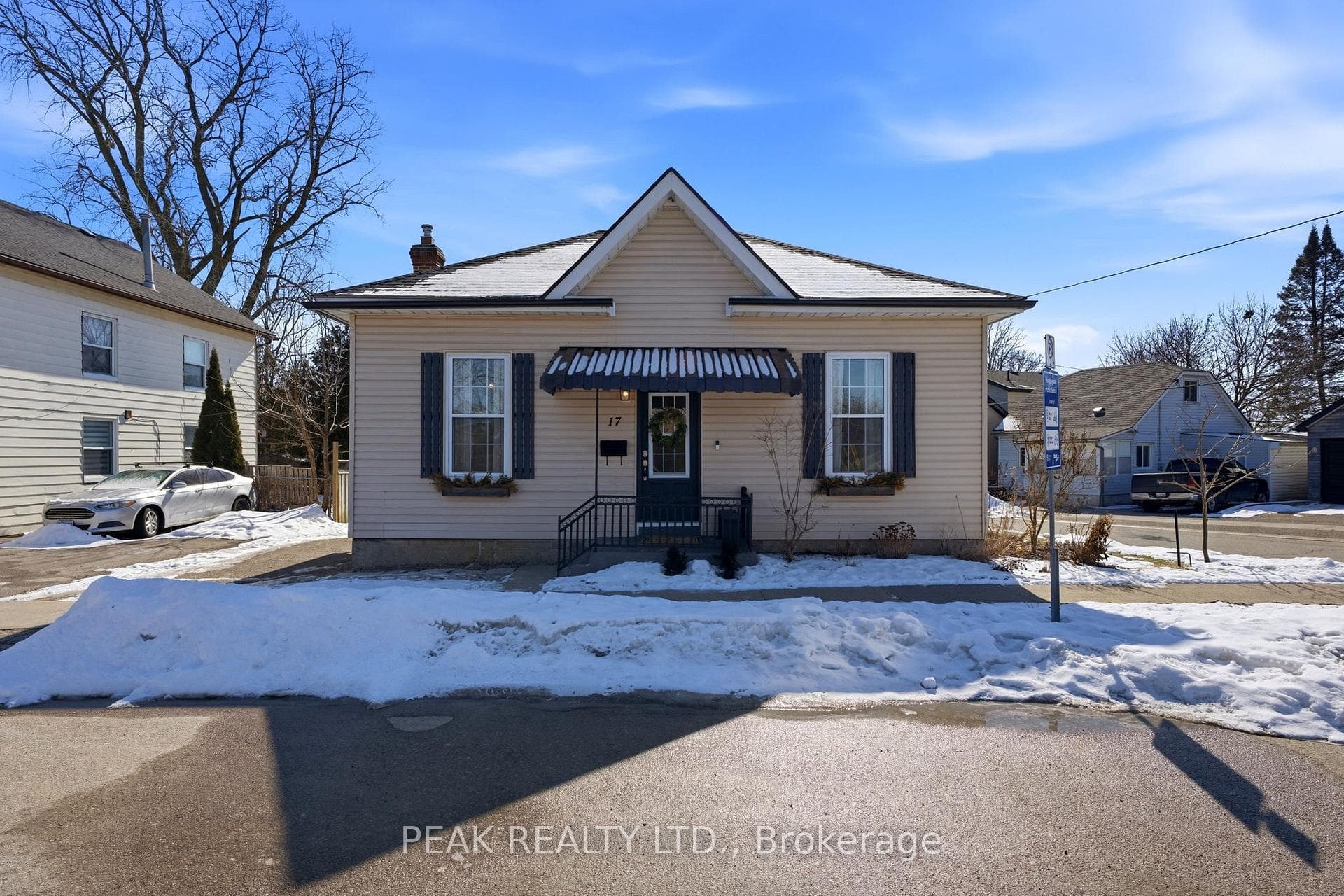 17 Helen Street photo 1