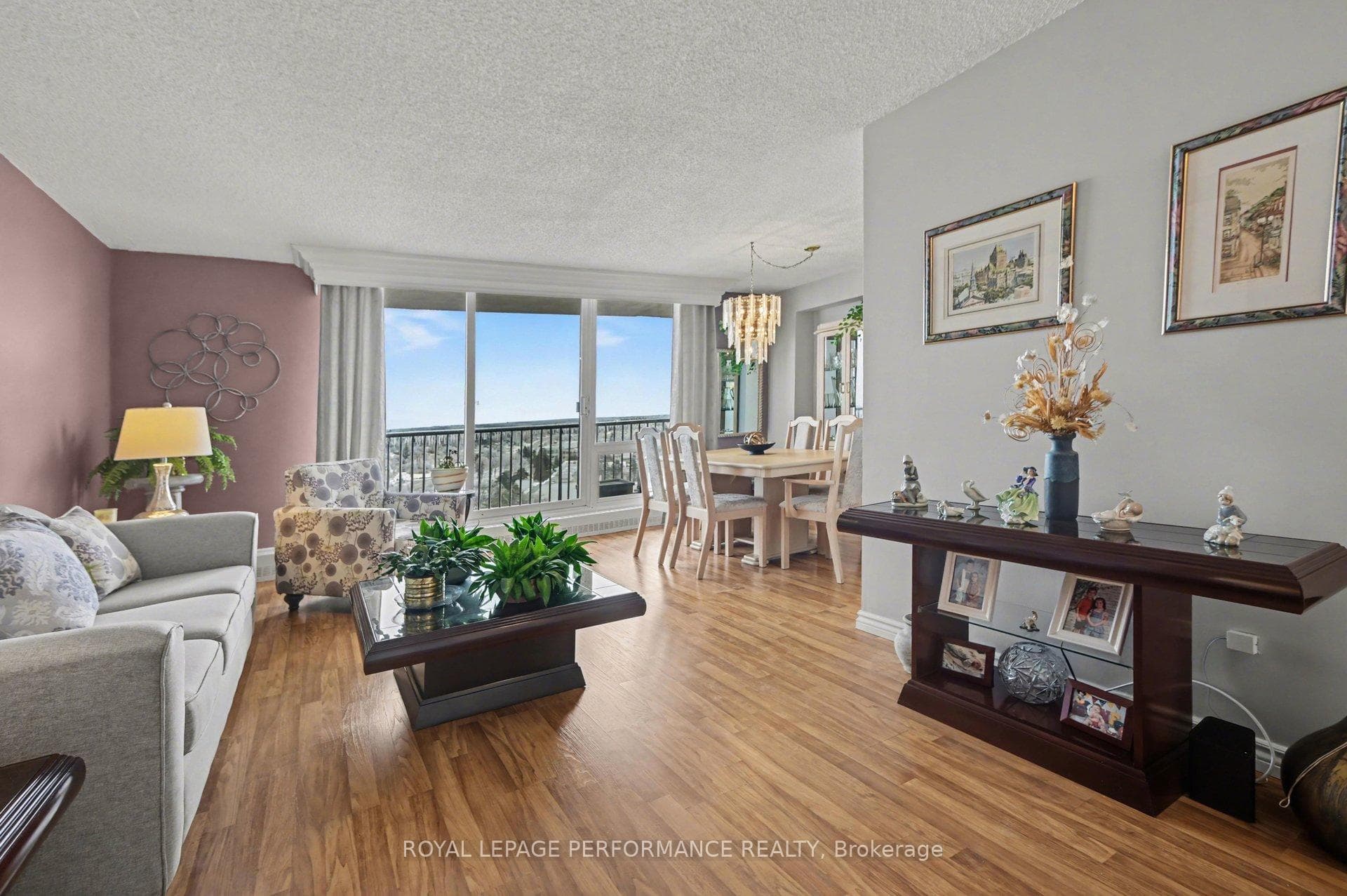 665 Bathgate Drive Unit 1505 photo 5