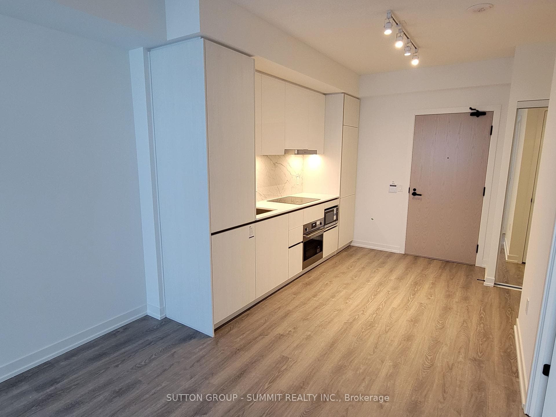 8 Interchange Way N/A Unit 5003 photo 7