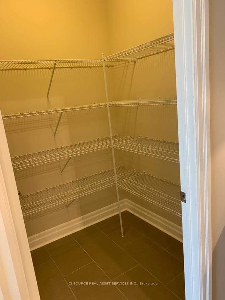 260 Villagewalk Boulevard Unit 1204 photo 8