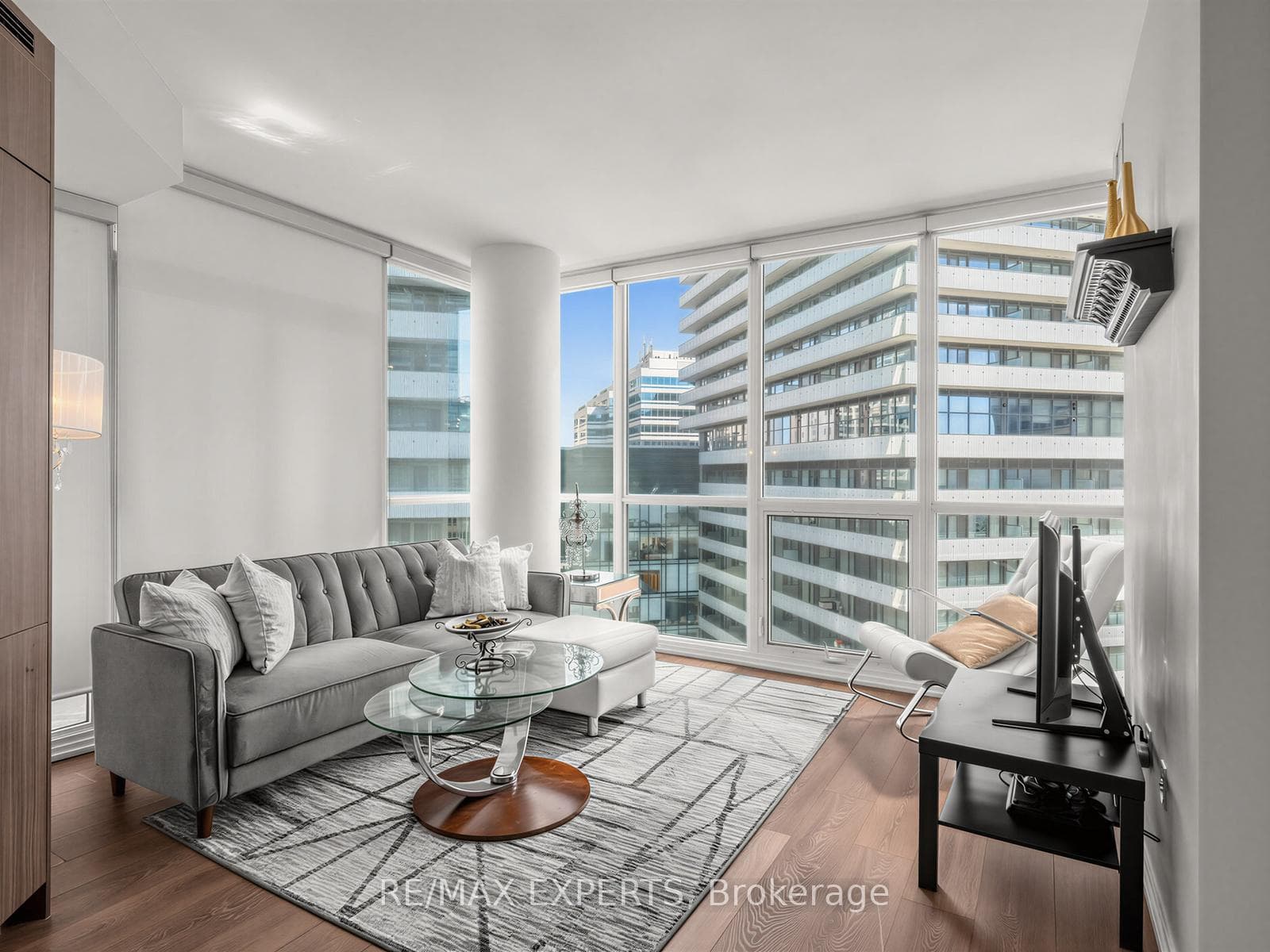 45 Charles Street Unit 1509 photo 9