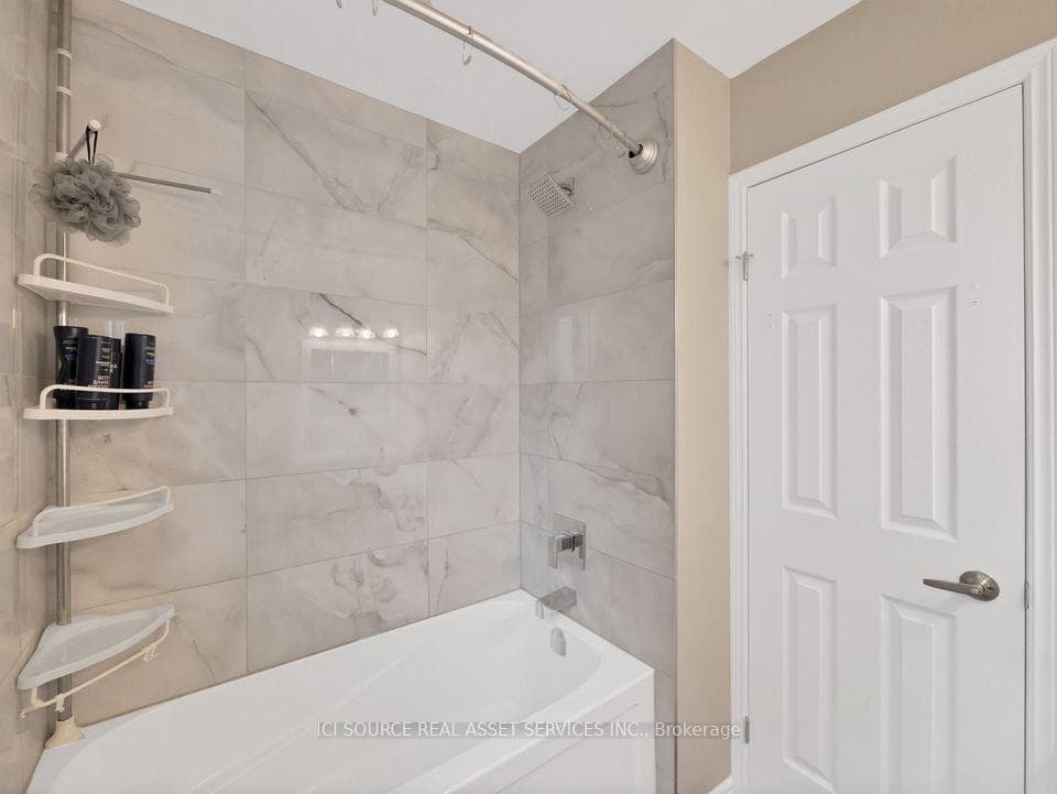 10 Gibsons Place photo 16