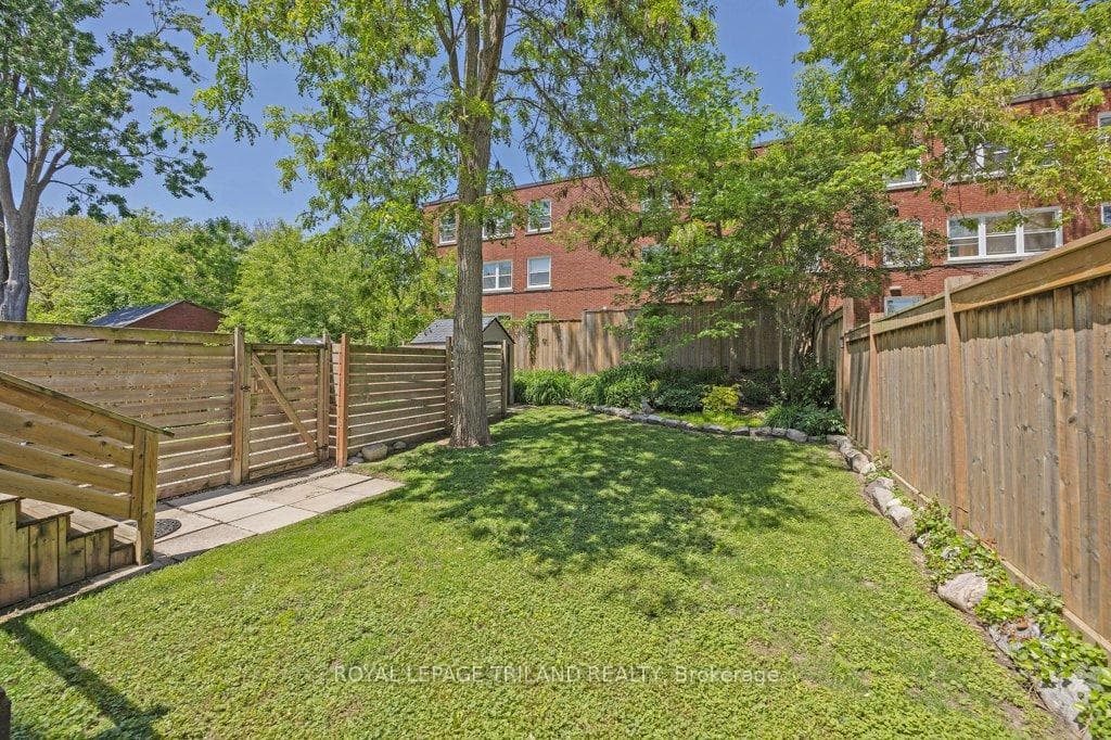 596 Rosedale Street photo 34
