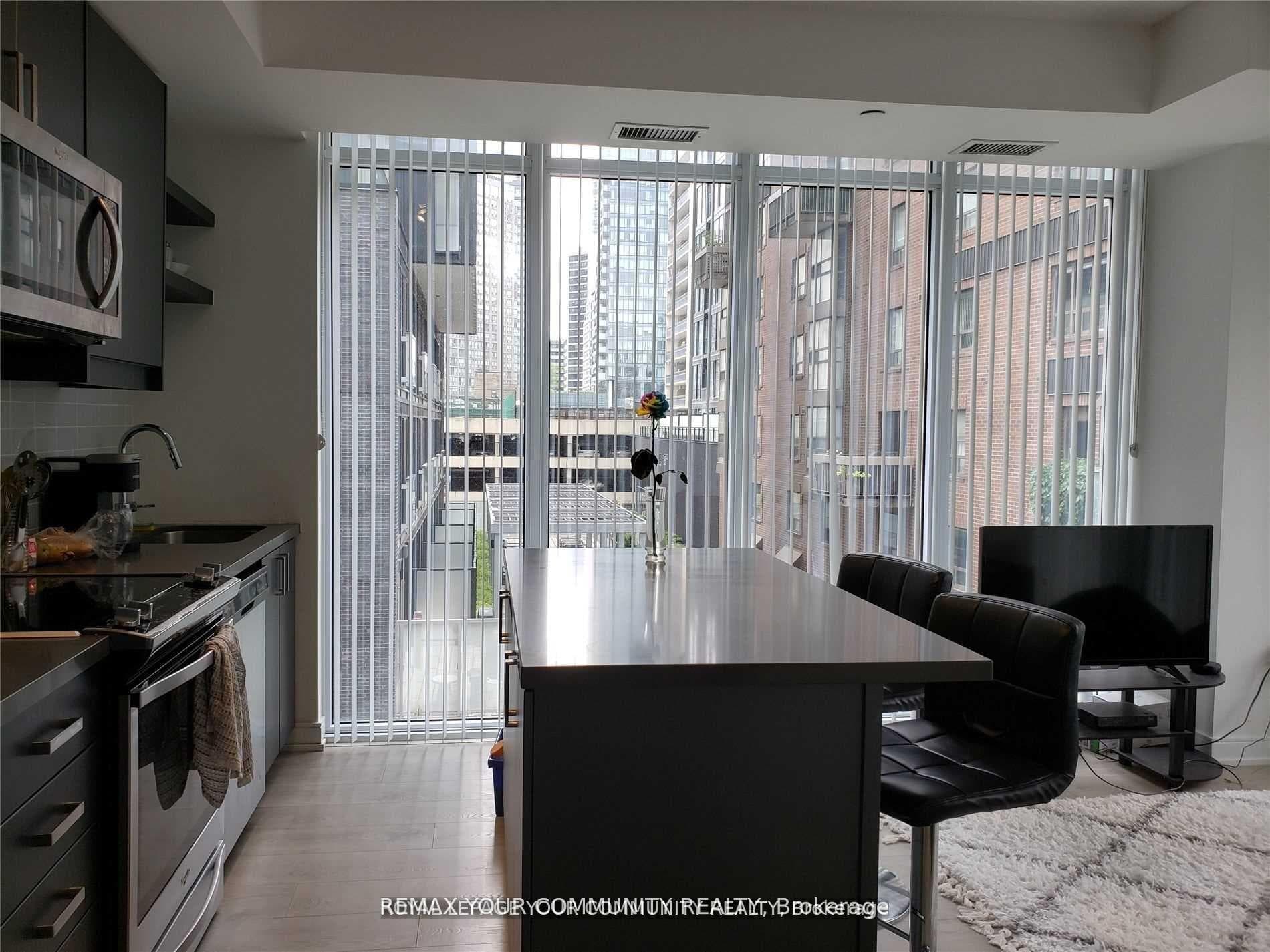 50 Wellesley Street Unit 502 photo 5
