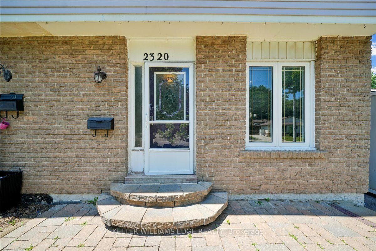 2320 Middlesmoor Crescent photo 5